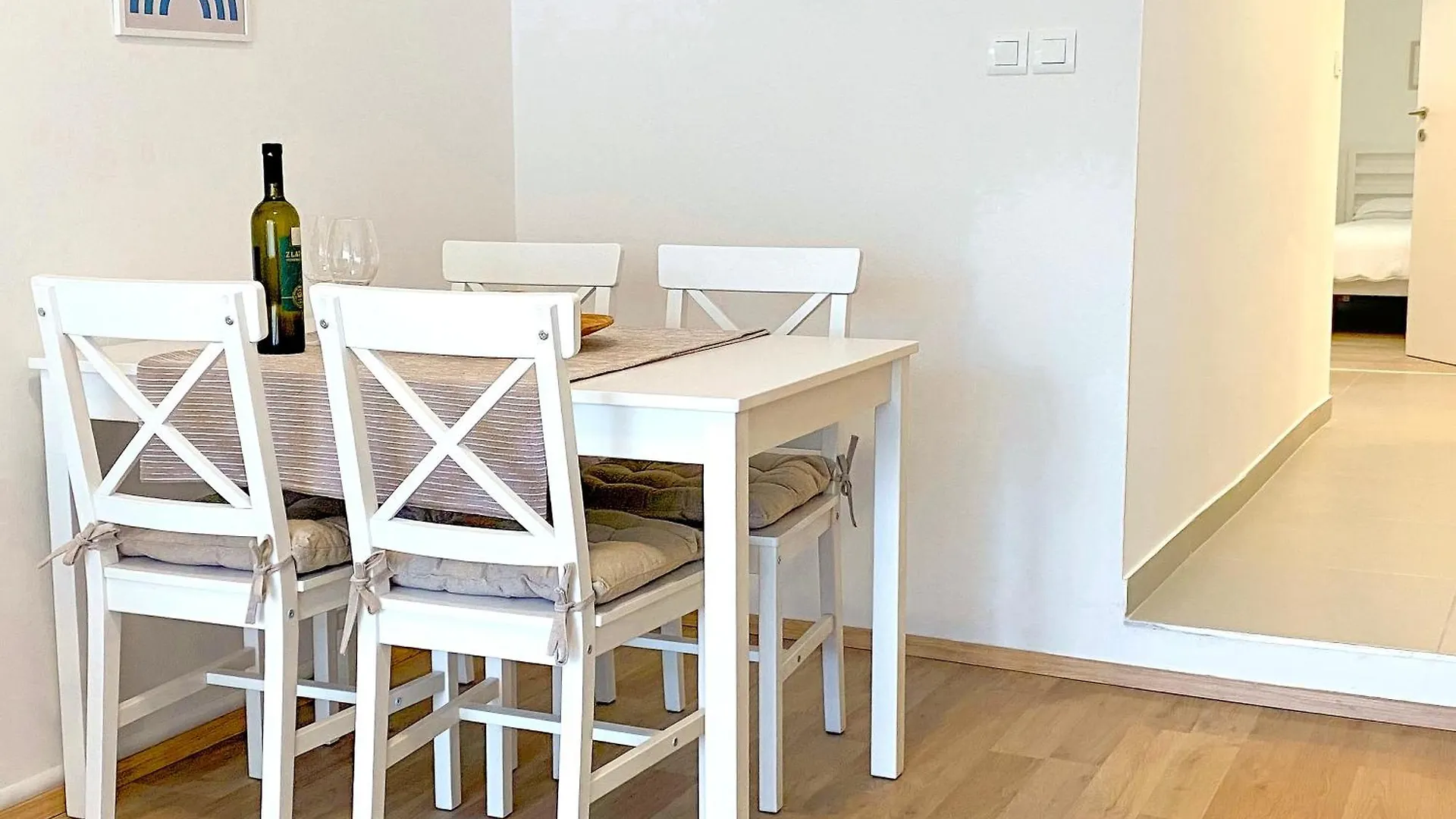 Apartments Tena With Private Parking Pula